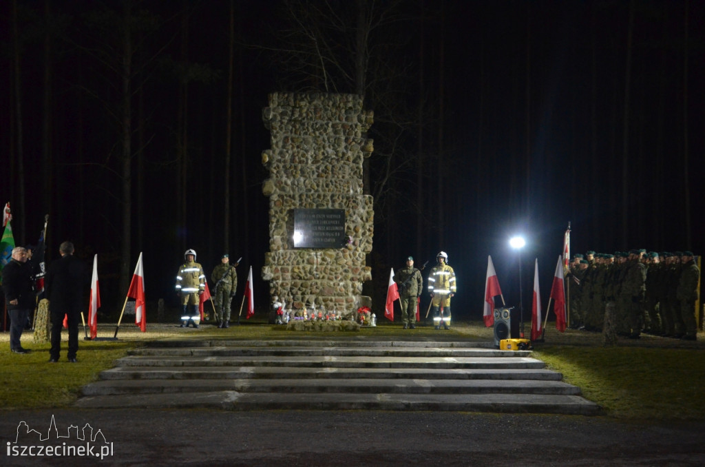 Obchody 75. rocznicy zakończenia działalności hitlerowskiego obozu Stalag II B w Czarnem