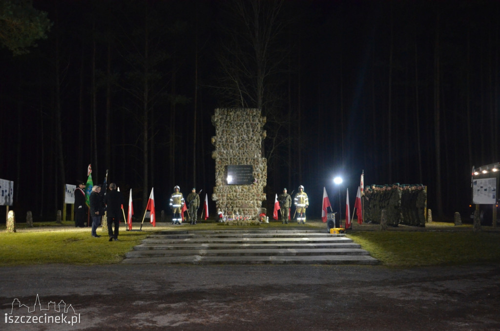 Obchody 75. rocznicy zakończenia działalności hitlerowskiego obozu Stalag II B w Czarnem