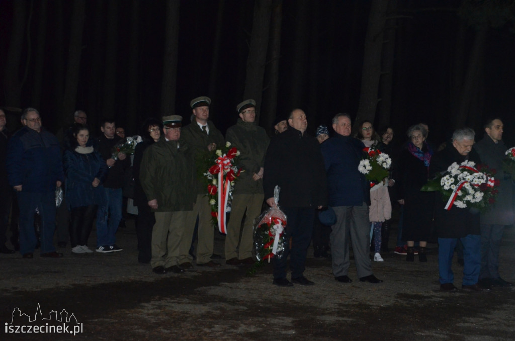 Obchody 75. rocznicy zakończenia działalności hitlerowskiego obozu Stalag II B w Czarnem
