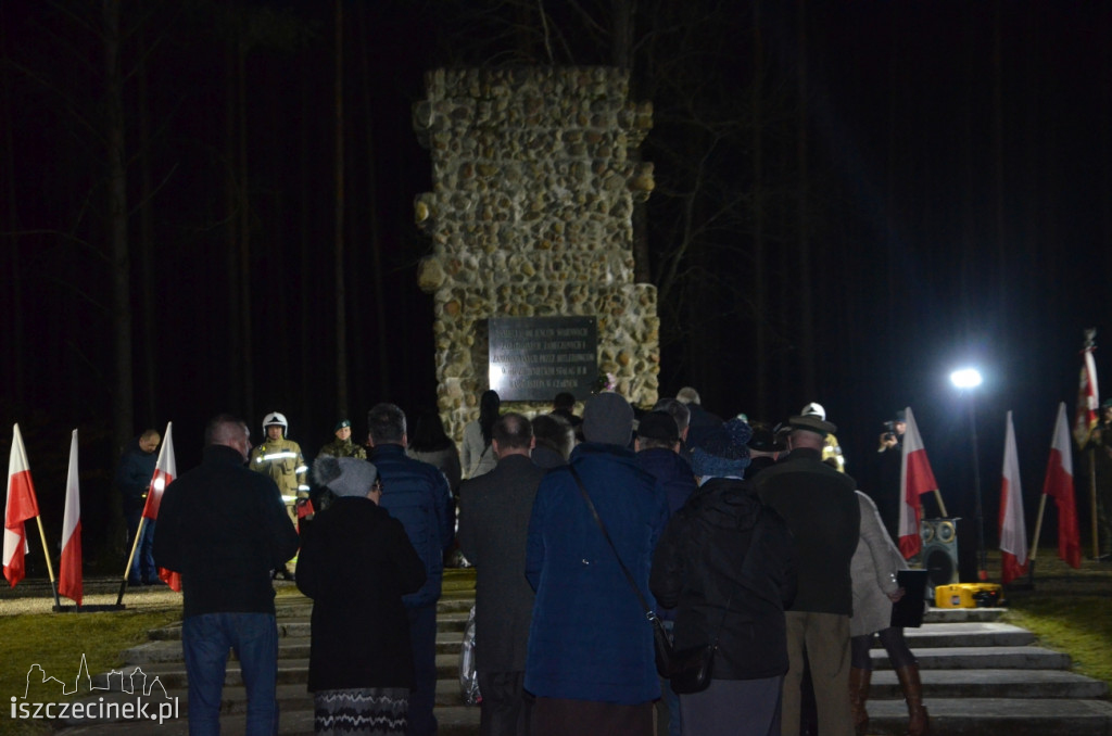 Obchody 75. rocznicy zakończenia działalności hitlerowskiego obozu Stalag II B w Czarnem