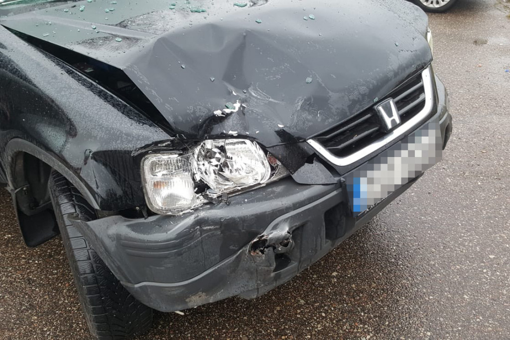 Wypadek w Barwicach. Zderzenie dwóch samochodów