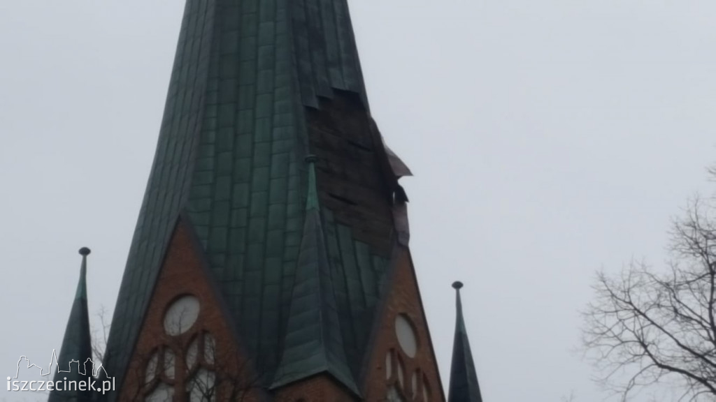Skutki wichury nad Szczecinkiem i regionem [ZDJĘCIA]