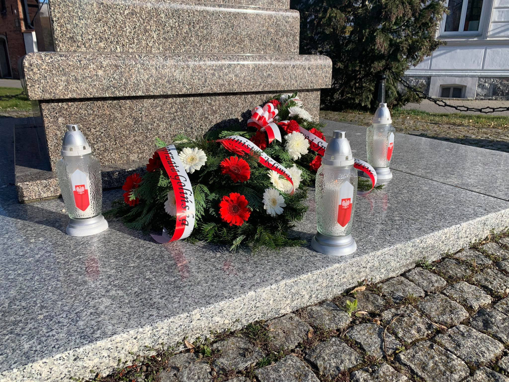 Symboliczne obchody 10. rocznicy katastrofy smoleńskiej w Szczecinku