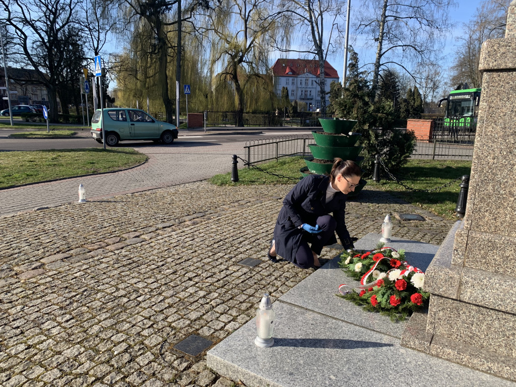 Symboliczne obchody 10. rocznicy katastrofy smoleńskiej w Szczecinku