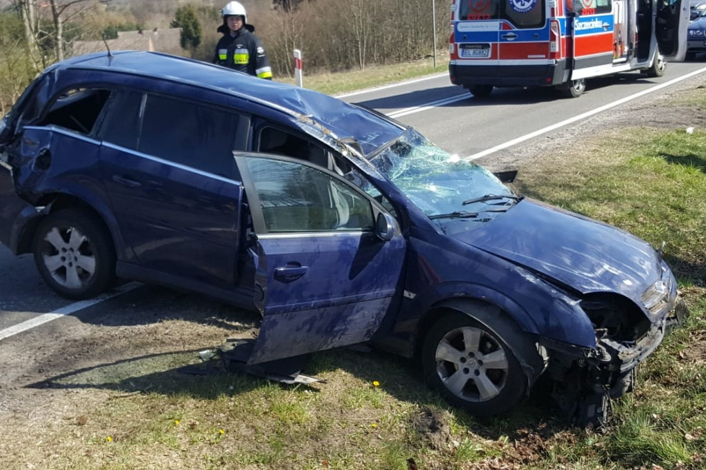 Pijany mężczyzna wsiadł za kierownicę opla. Nie dojechał do celu