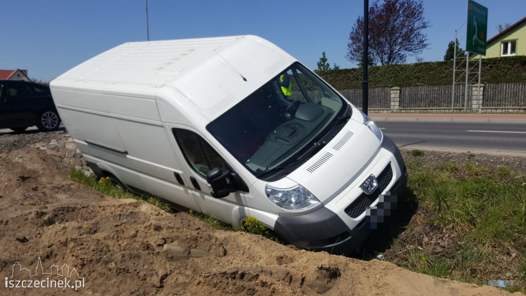 Zderzenie busa z ciężarówką w Trzesiece [ZDJĘCIA]