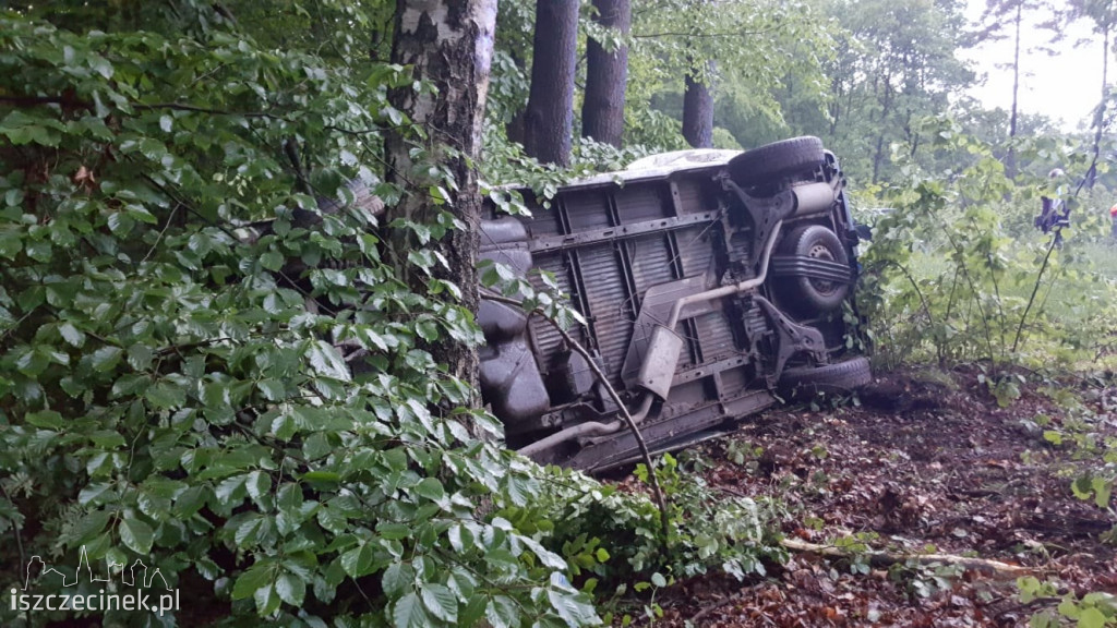 Wypadek busa na ul. Leśnej