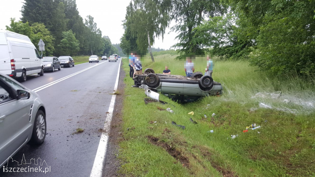 Na DK-11 dachowała osobówka.