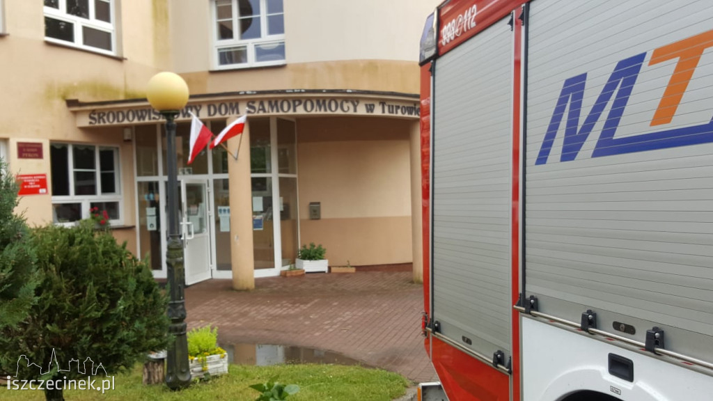 Burze przechodzą nad regionem. Zalane ulice i budynki, zablokowana droga