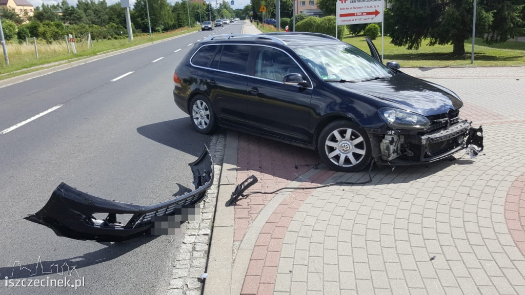 Wypadek motocyklisty w Białym Borze na krajowej 25. Motocyklista w szpitalu (zdjęcia)