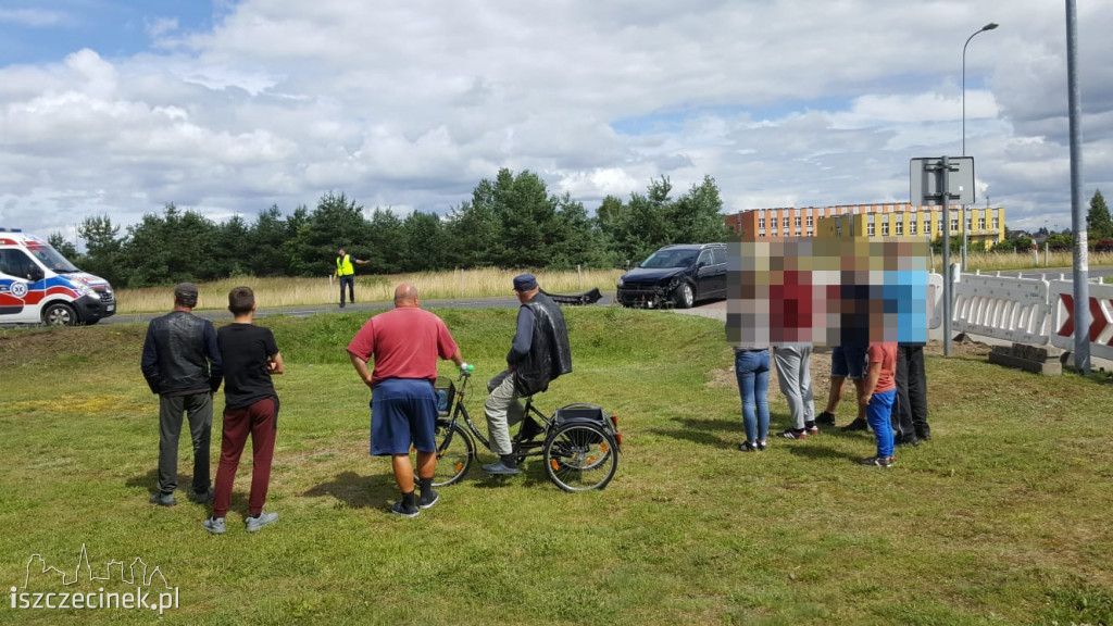Wypadek motocyklisty w Białym Borze na krajowej 25. Motocyklista w szpitalu (zdjęcia)