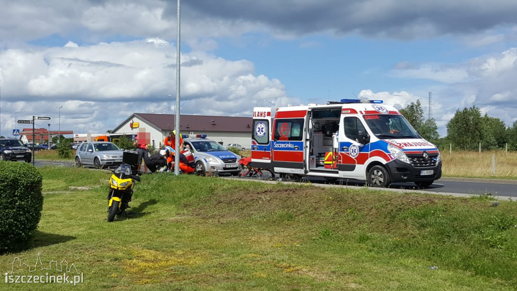 Wypadek motocyklisty w Białym Borze na krajowej 25. Motocyklista w szpitalu (zdjęcia)