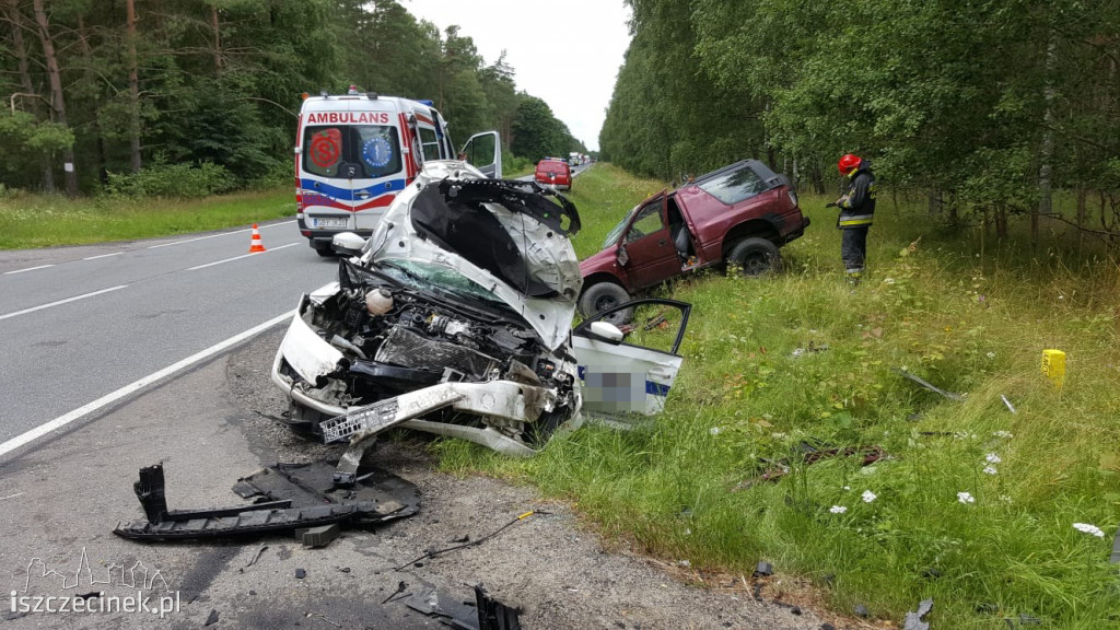 Czołowe zderzenie pod Białym Borem. Są ranni
