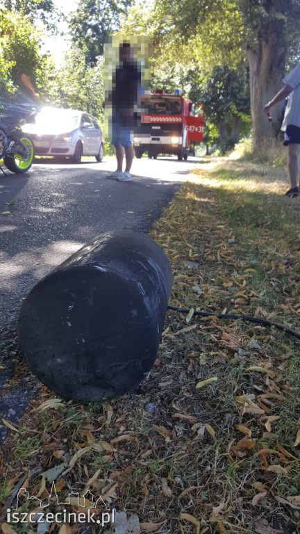 Wypadek na skrzyżowaniuj. Zderzenie ciężarówki z samochodem dostawczym ZDJĘCIA