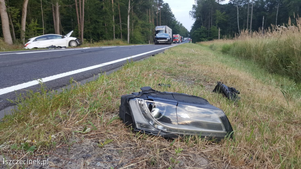 Wypadek na DK-11. Zderzenie trzech samochodów [ZDJĘCIA]