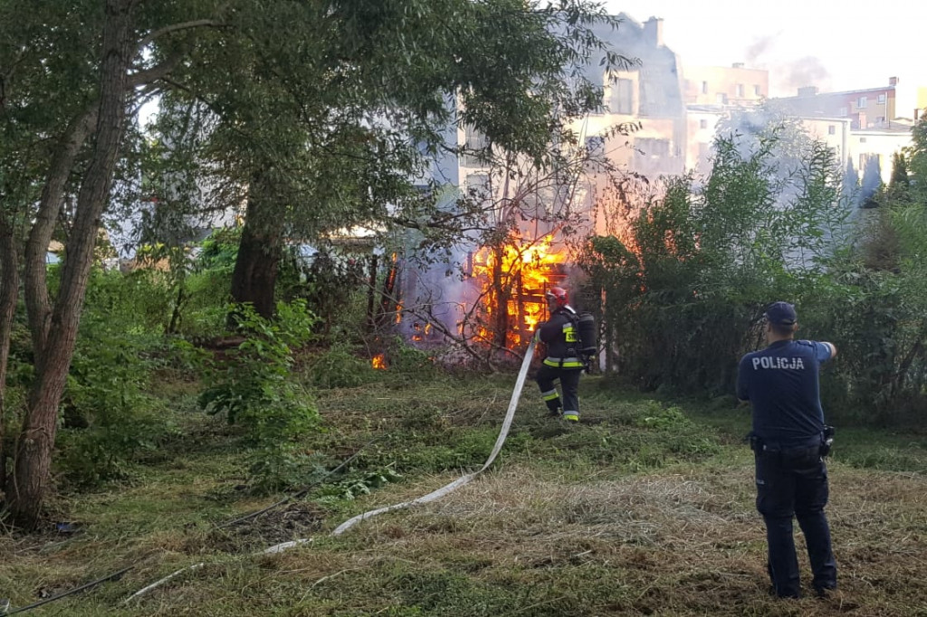 Czarny dym w centrum miasta. Pożar przy ul. Winnicznej