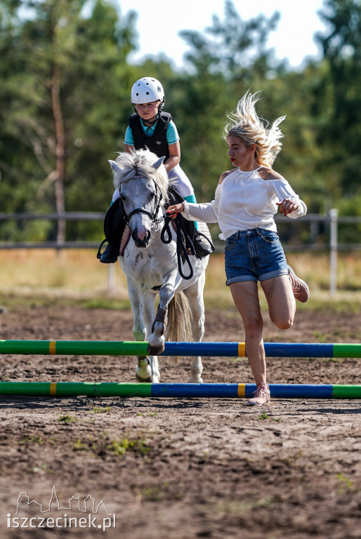 III Towarzyskie i Regionalne zawody w skokach przez przeszkody w Stajni Sportowej K&M [ZDJĘCIA]