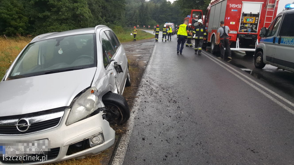 Wypadek pod Radaczem. Zderzenie dwóch samochodów