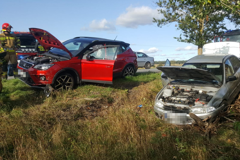 Wypadek pod Parsęckiem. Jedna osoba zabrana do szpitala
