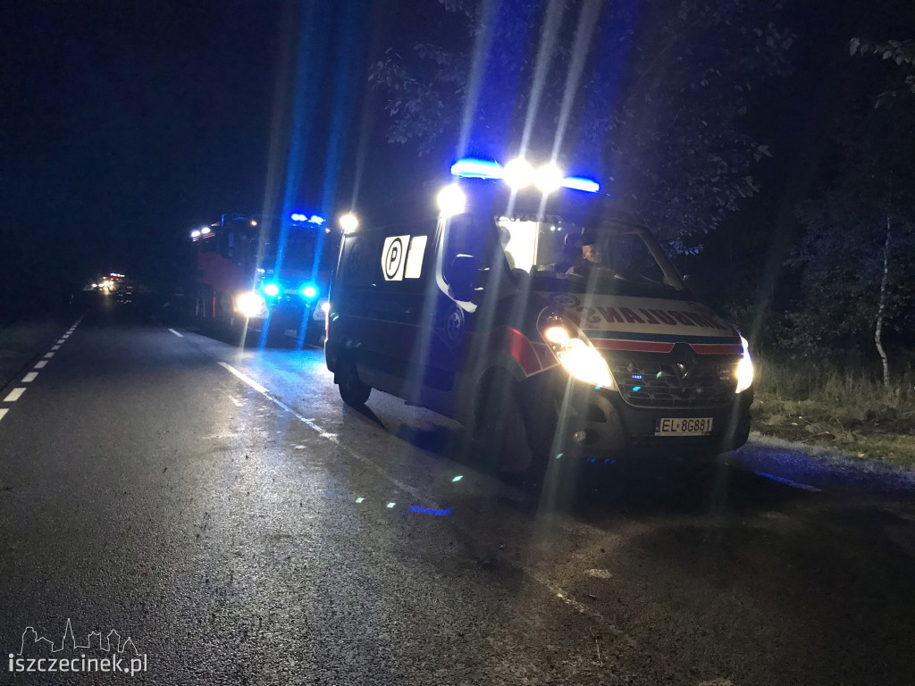 Zderzenie dwóch aut na DK-20