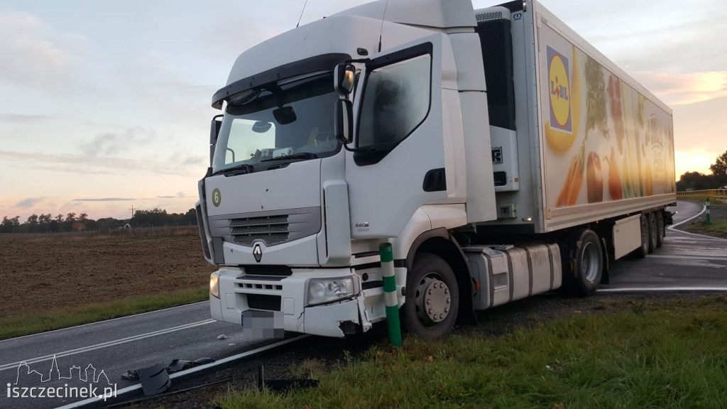 Zderzenie ciężarówki z osobówką na DK-20 ZDJĘCIA