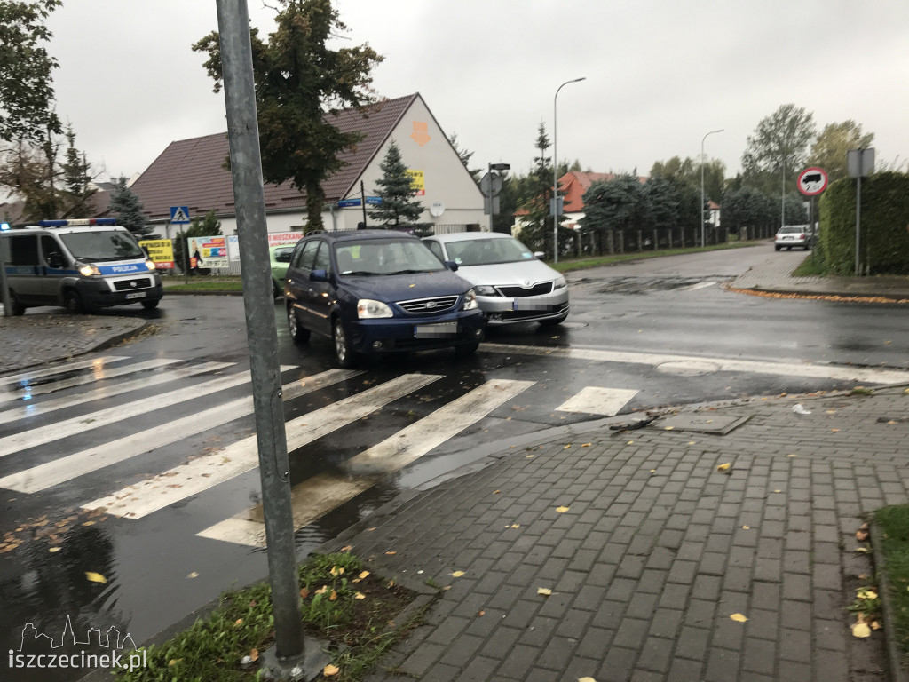 Stłuczka na skrzyżowaniu Polnej z Myśliwską