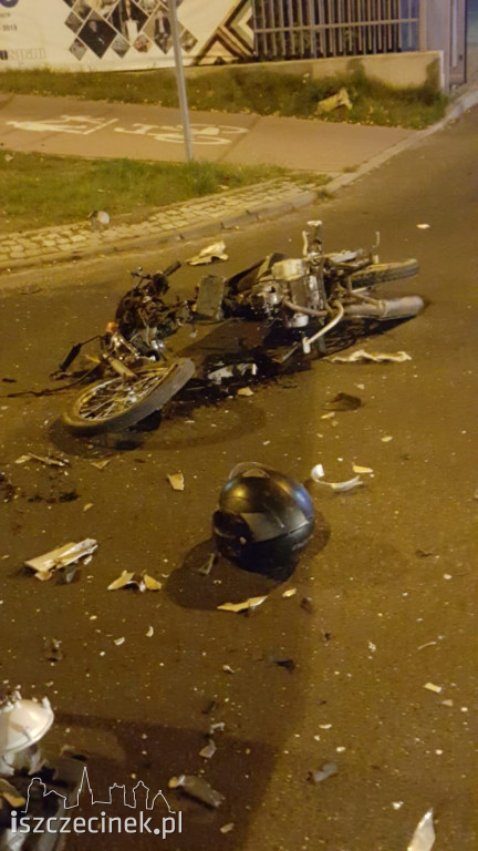 Poważny wypadek na Pilskiej. Motorowerzysta zderzył się z ciężarówką ZDJĘCIA