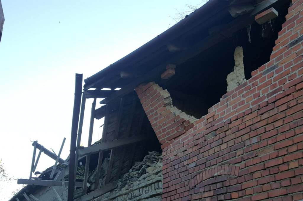 Zawalił się budynek gospodarczy ZDJĘCIA