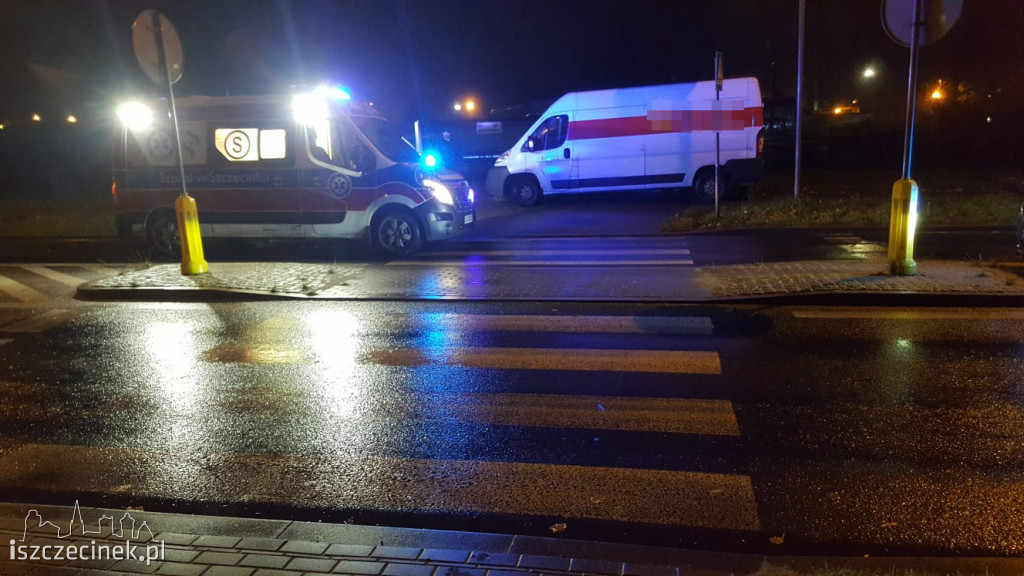 Wypadek na pasach. Kierowca busa nie zauważył pieszej
