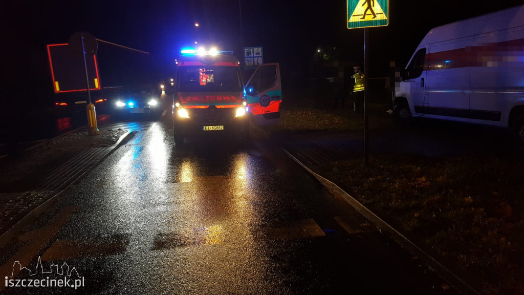 Wypadek na pasach. Kierowca busa nie zauważył pieszej