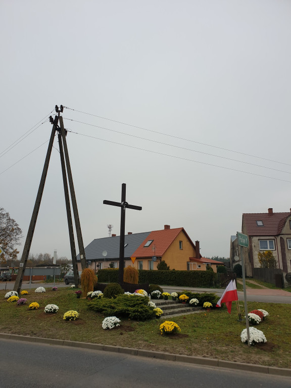 Akcja chryzantemy w gminie Borne Sulinowo. Zobaczcie pomysły mieszkańców