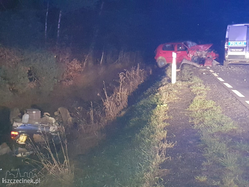 Poważny wypadek z udziałem radiowozu. Zderzenie trzech samochodów