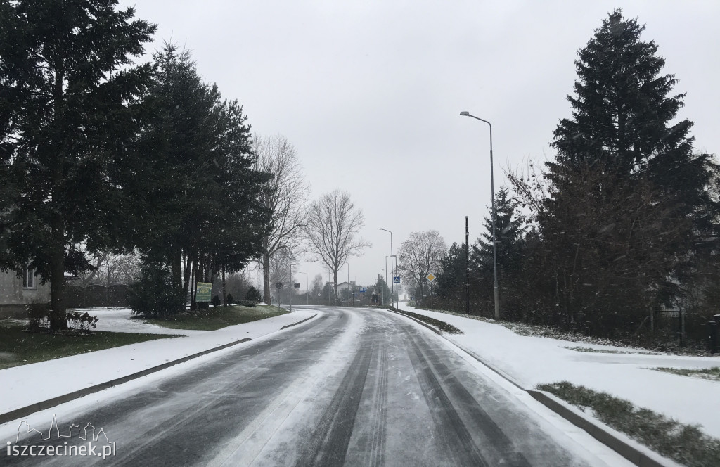 Sypnęło śniegiem w Szczecinku. Jak długo popada? ZDJĘCIA CZYTELNIKÓW
