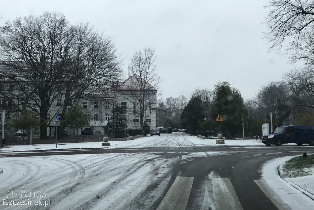 Sypnęło śniegiem w Szczecinku. Jak długo popada? ZDJĘCIA CZYTELNIKÓW