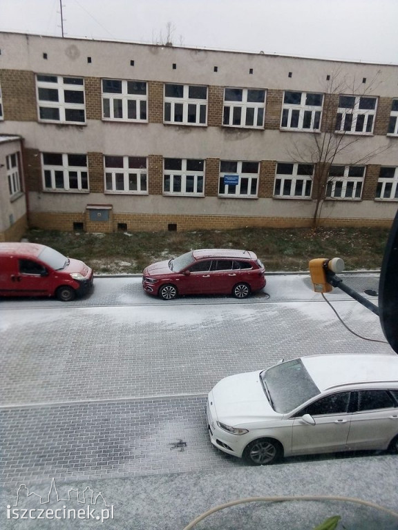 Sypnęło śniegiem w Szczecinku. Jak długo popada? ZDJĘCIA CZYTELNIKÓW
