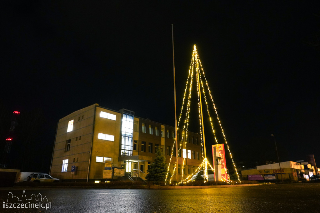 Szczecinek wystrojony na Boże Narodzenie. Świąteczny klimat czuć już na ulicach miasta