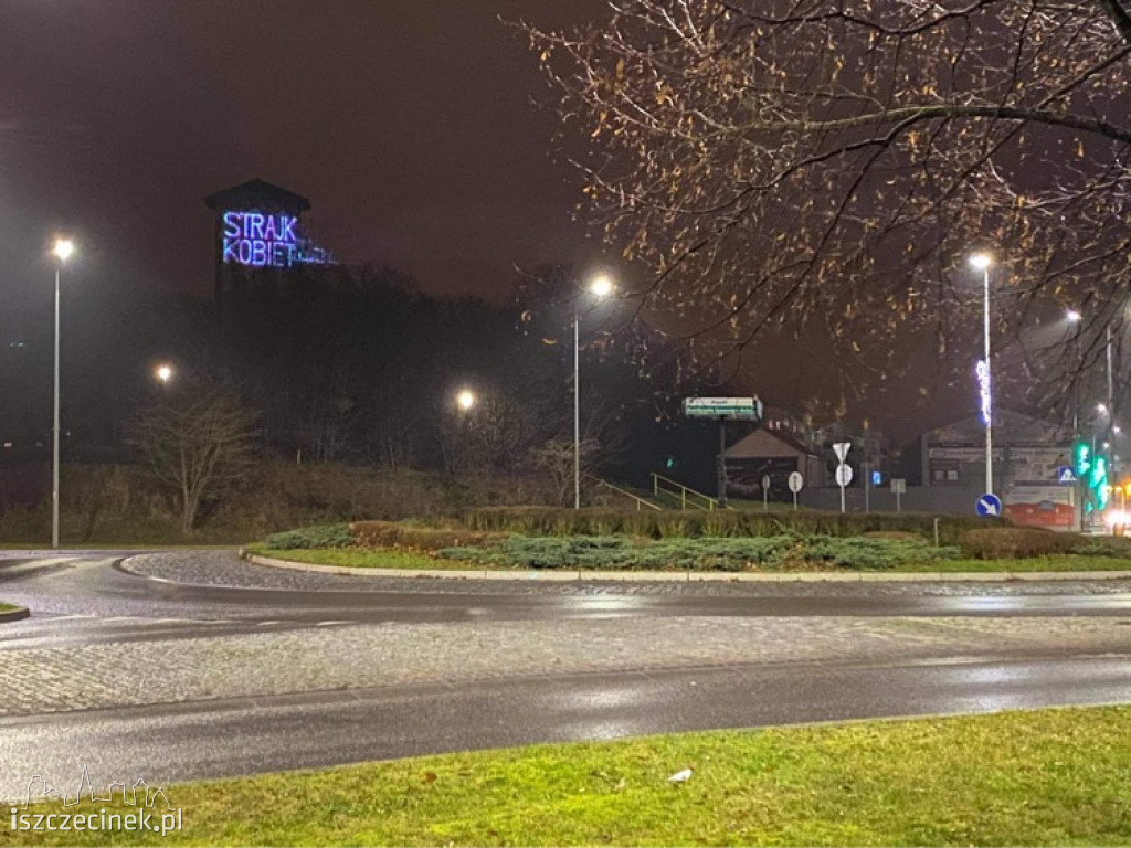 SZCZECINEK. Strajk Kobiet. Nietypowa akcja w centrum miasta