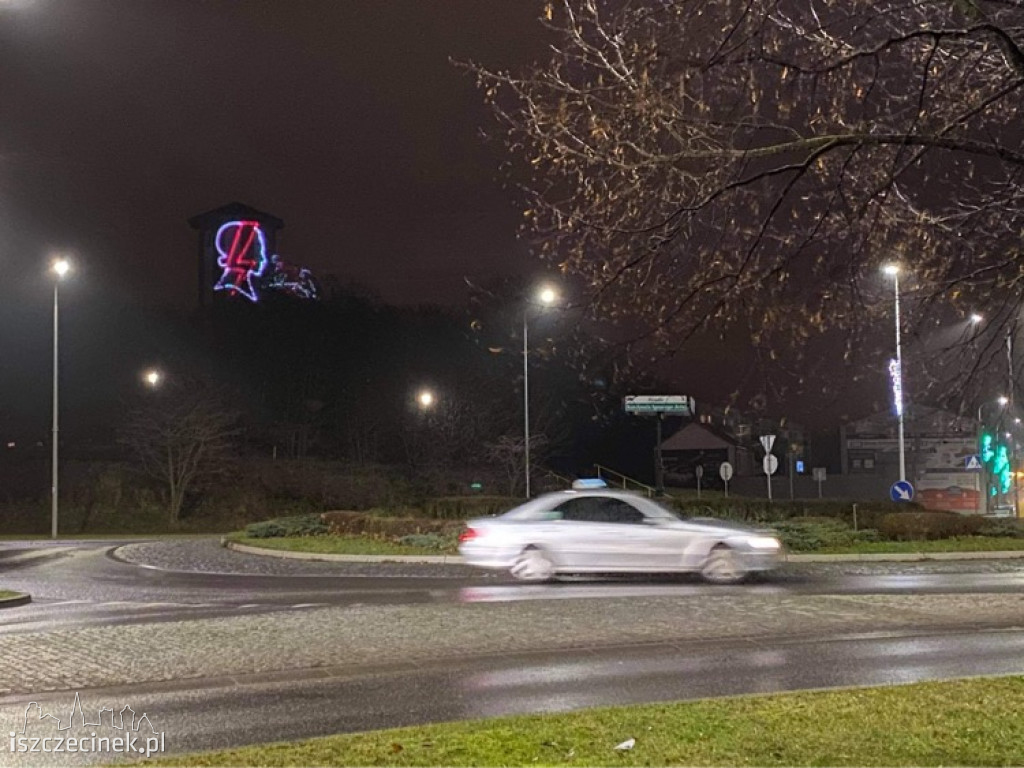 SZCZECINEK. Strajk Kobiet. Nietypowa akcja w centrum miasta