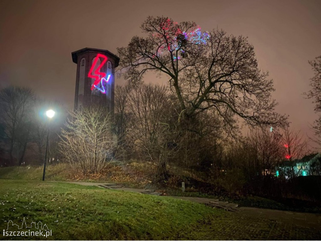 SZCZECINEK. Strajk Kobiet. Nietypowa akcja w centrum miasta