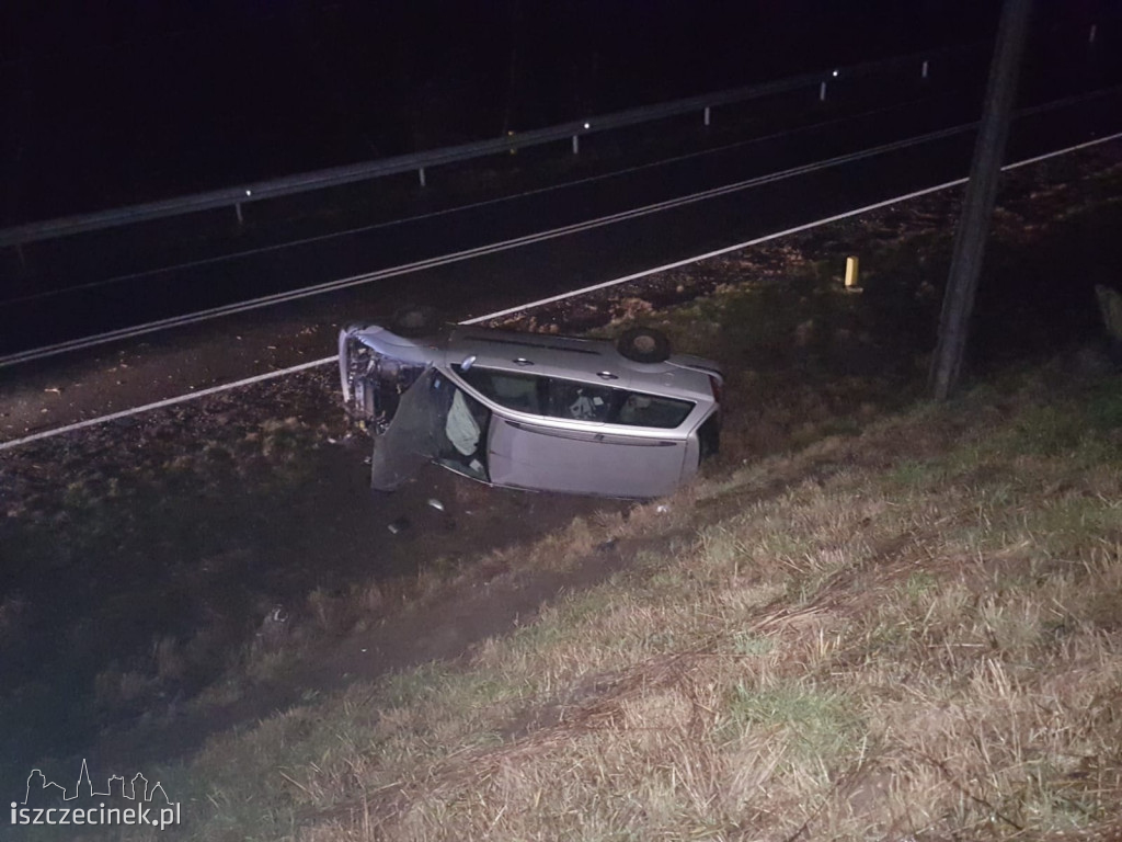 Po pijanemu wsiadł za kierownicę. Daleko nie zajechał...