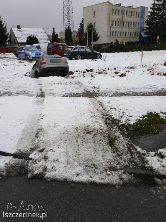 SZCZECINEK. Uciekał kradzionym samochodem. Wpadł do rowu