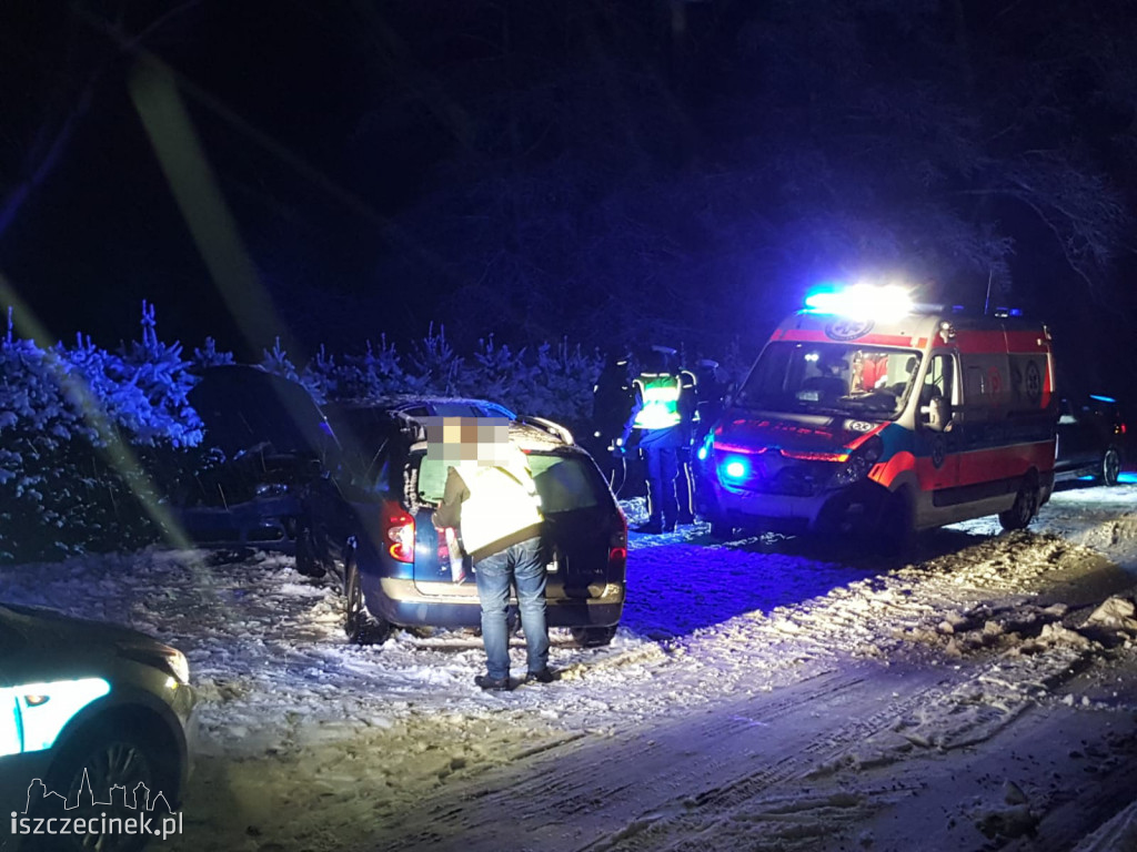 Wypadek w Jeleniu. Zderzenie dwóch samochodów