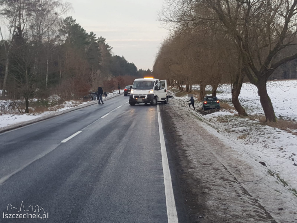 Szklanka na drodze. Samochody lądowały na dachach