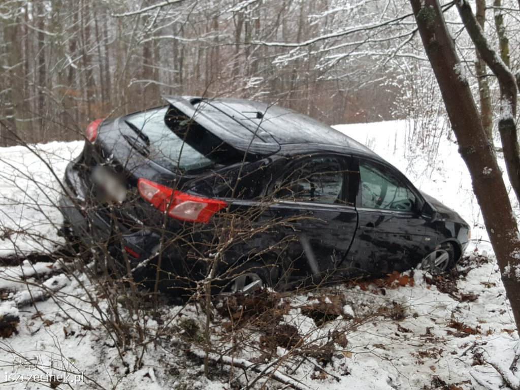 Zima nie daje za wygraną. Fatalne warunki na drogach. Seria kolizji