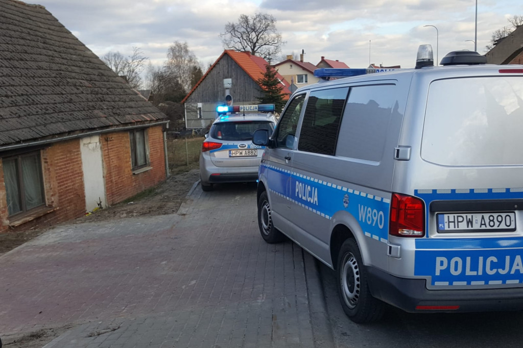 Po alkoholu nie opanował motocykla. Podczas zatrzymania był agresywny