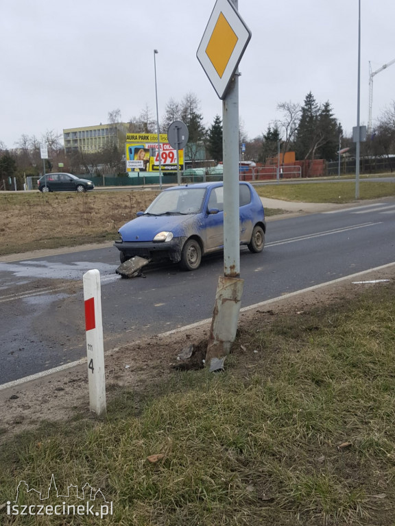 Po pijanemu uderzył w lampę i uciekł. Na miejsce przysłał swojego kolegę