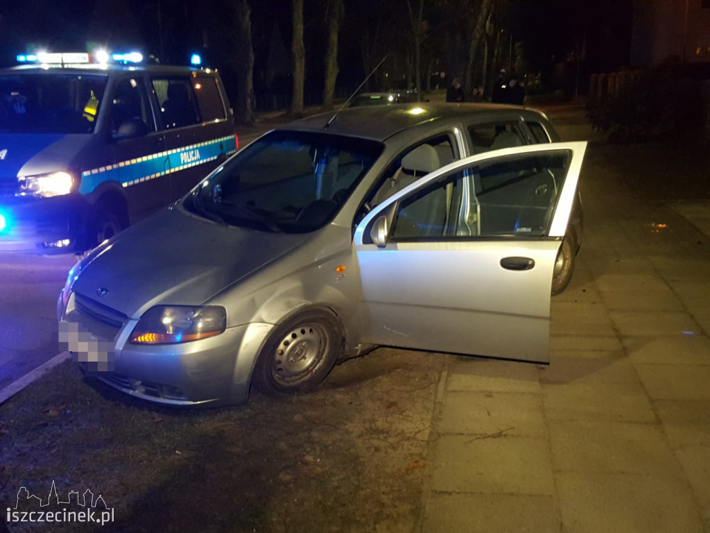 Uciekał przed policją. Doprowadził do zderzenia z innym samochodem