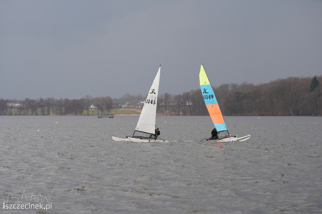 Katamarany Hobie Cat 14 na jeziorze Trzesecko [ZDJĘCIA, WIDEO]