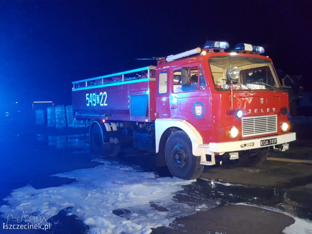 Biały Bór. Pożar ciężarówek