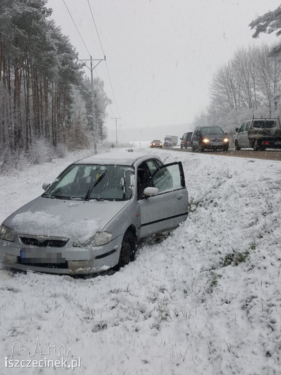 Fatalne warunki na drogach. Kolizja goni kolizję [FOTO]